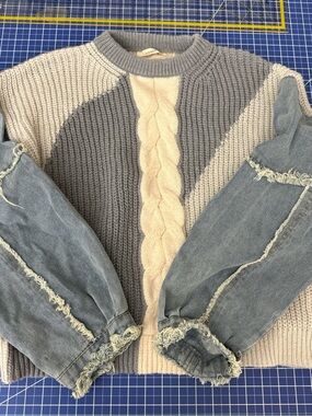 🏛️✨ NWOT Lavender J Mixed Media Small Sweater | Denim Sleeves